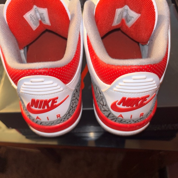 Air Jordan Retro 3 Fire Red - Picture 5 of 5